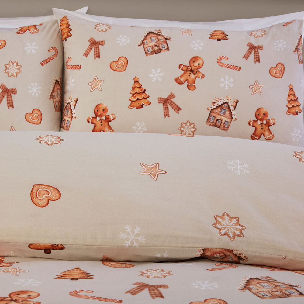 Gingerbread Cookies Duvet Set  - Natural / Single Image 3