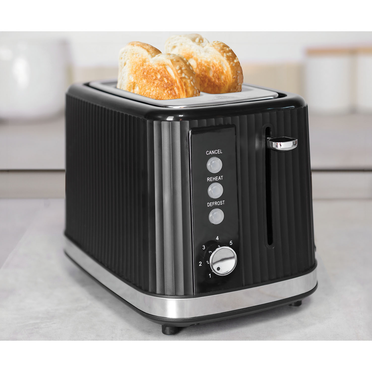 Contour Two Slot Plastic Toaster - Black Image 4