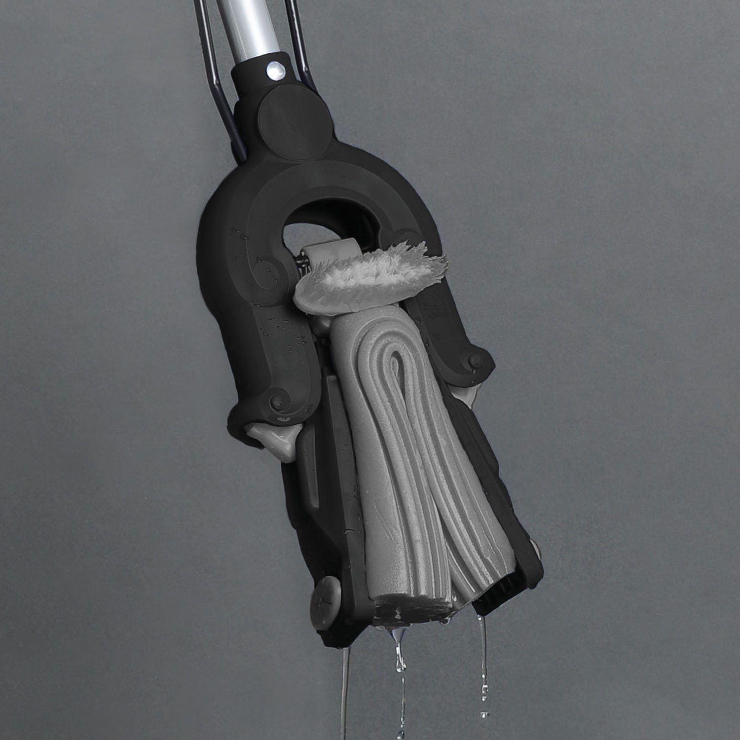 PVA Mop with Telescopic Steel Handle - Black Image 6