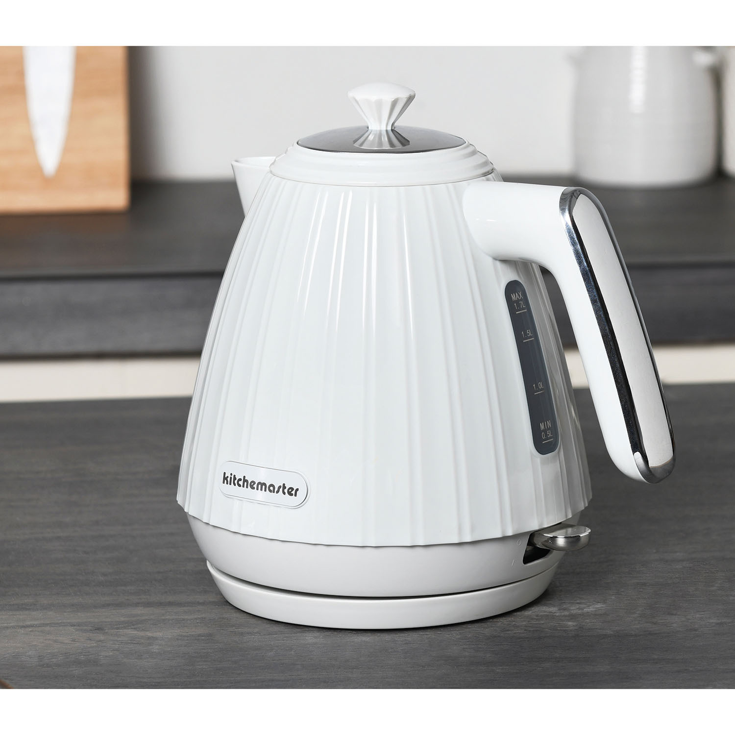KitchenMaster Waterfall Kettle - White Image 2