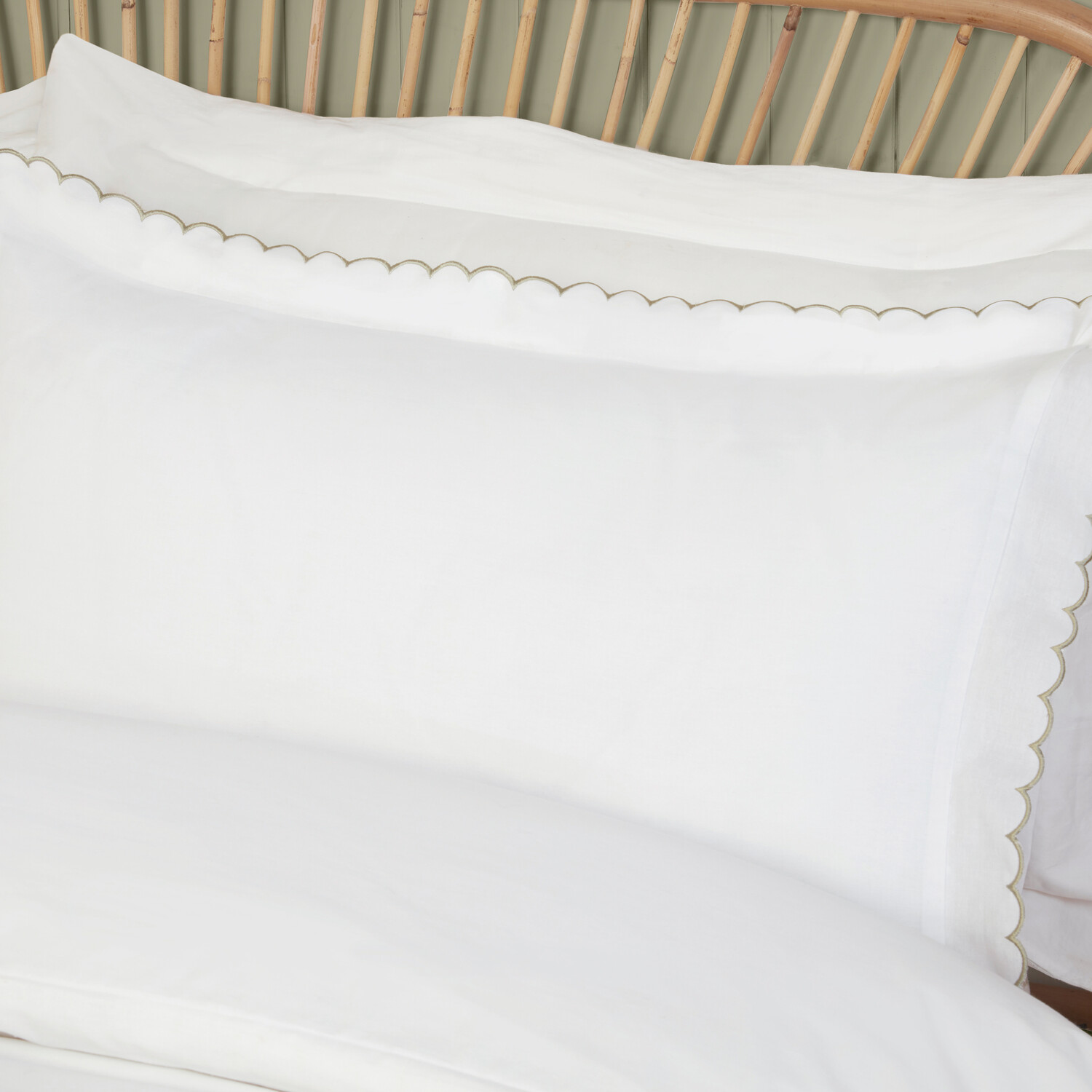Scallop Edge Duvet Set Green King Image 3