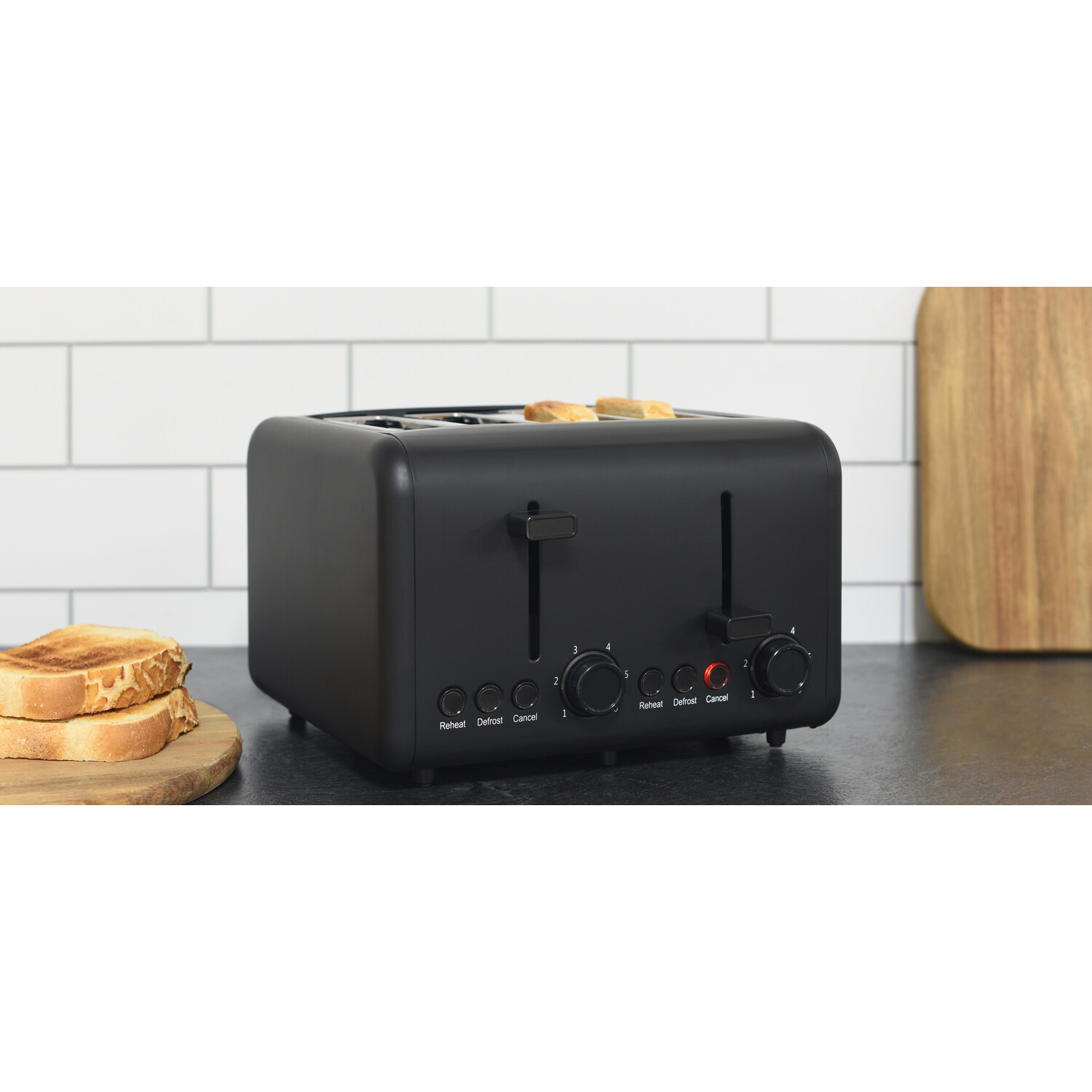 Kitchen Master Matt Black 4 Slice Toaster Image 2