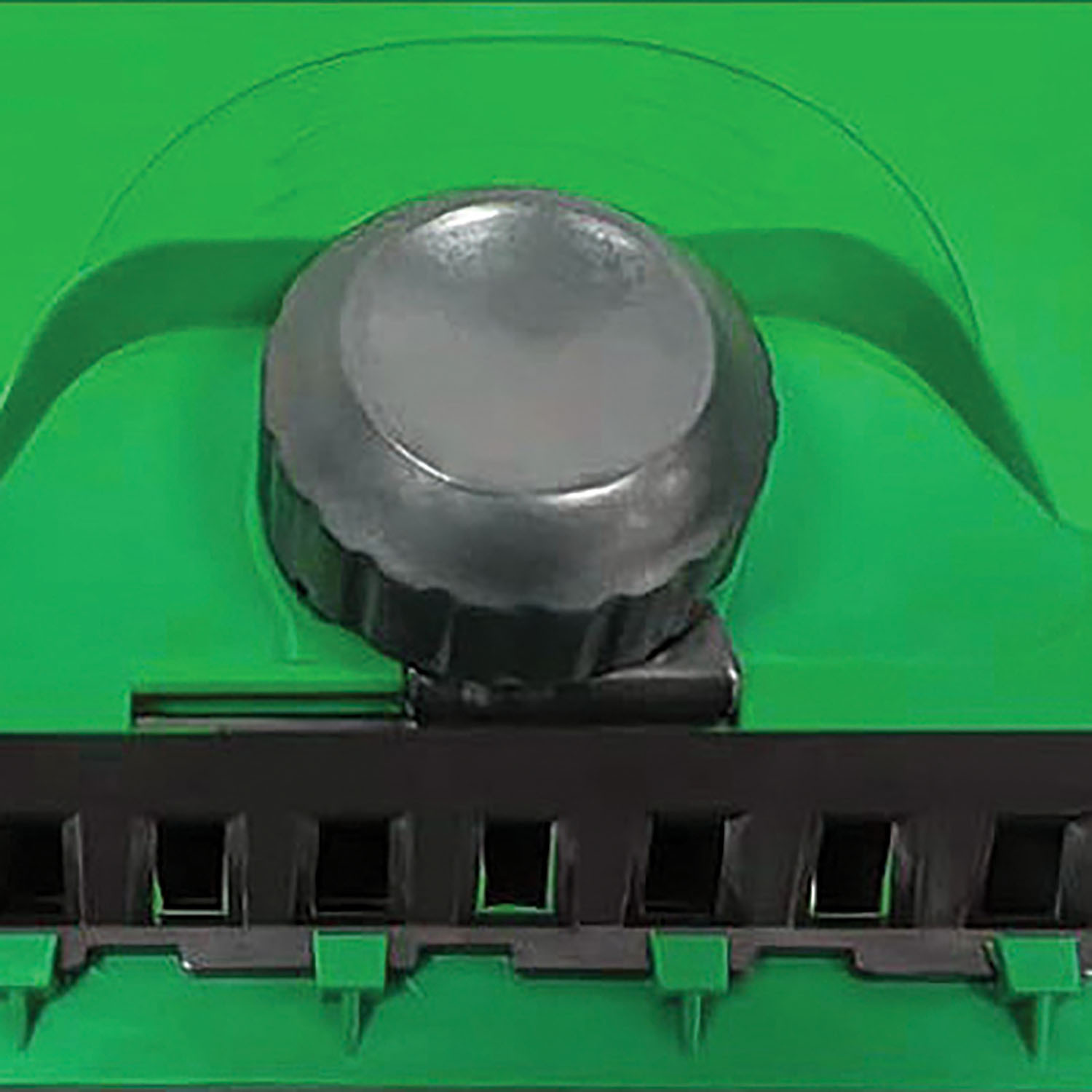 Rotary Spreader - Green Image 6