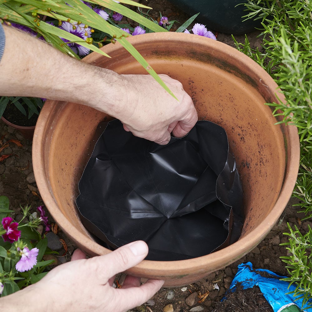 Clever Pots Reservoir Hydroballs for Large Pots and Troughs 16 Pack Image 5