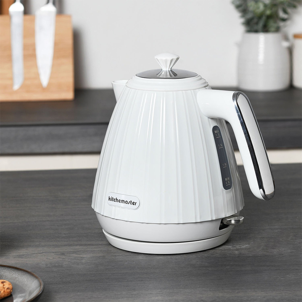 KitchenMaster Waterfall Kettle - White Image 6