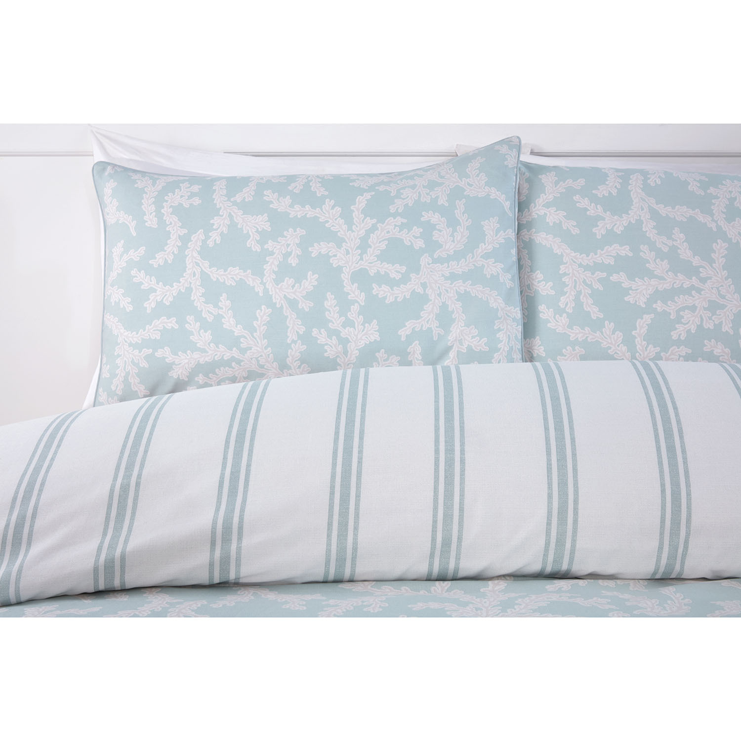 Coral Cove Duvet Set - Blue / King Image 3