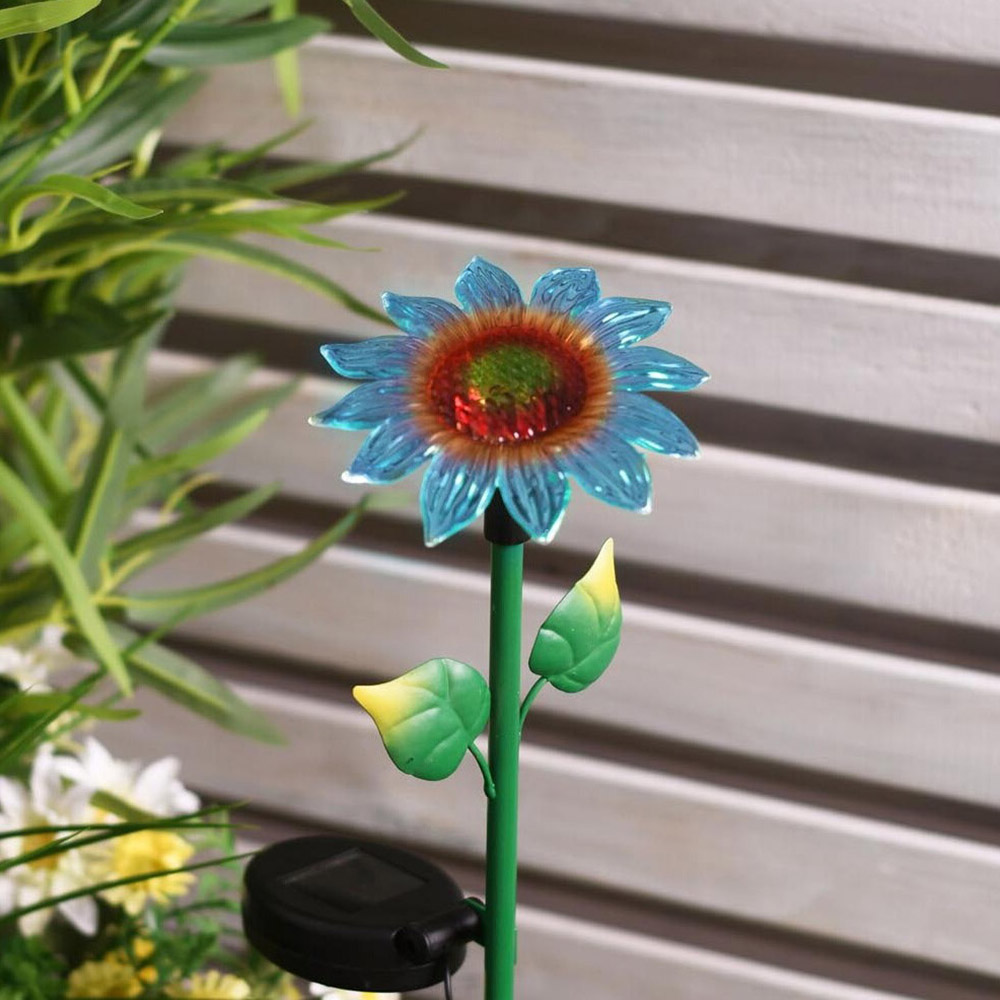 Solar Sunflower Stake Light Image 3
