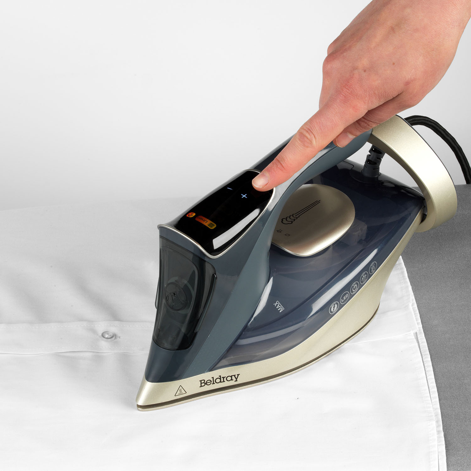 Beldray Digital Steam Iron 3200W - Black and Gold Image 3