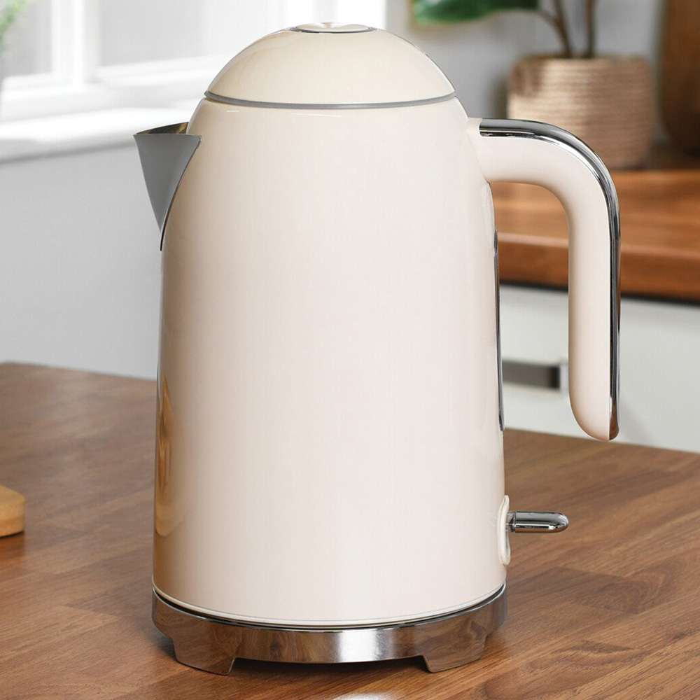 Retro Kettle Cream Image 2
