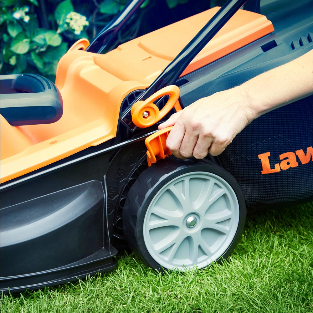 LawnMaster MEB1434M-01 1400W Hand Propelled 34cm Rotary Electric Lawn Mower Image 3