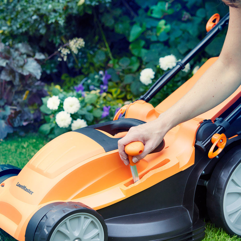 LawnMaster MEB1840M COMBO 1800W Hand Propelled 40cm Rotary Electric Lawn Mower with Line Trimmer Image 4