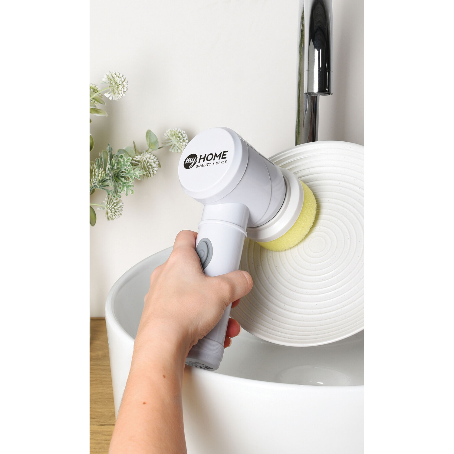 Dish Scrubber - White Image 4