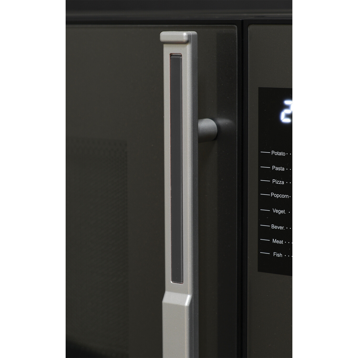 Microwave Black 23L Image 4