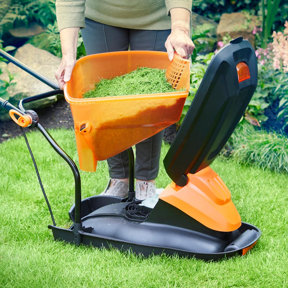 LawnMaster MEH1836-01 1800W Hand Propelled 36cm Hover Electric Lawn Mower with Grass Collection Box Image 4