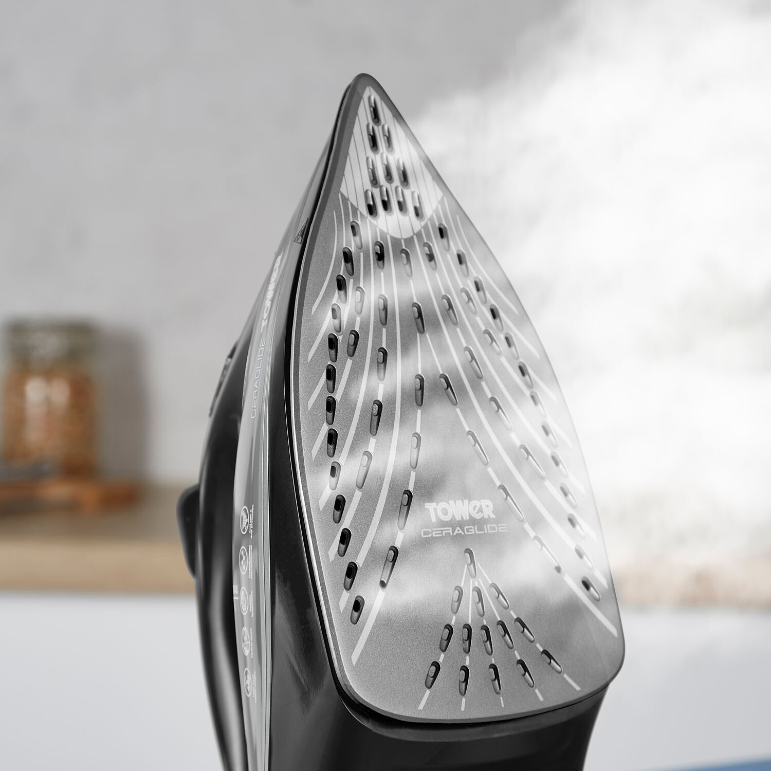 Tower CeraGlide Platinum Steam Iron 3100W Image 6