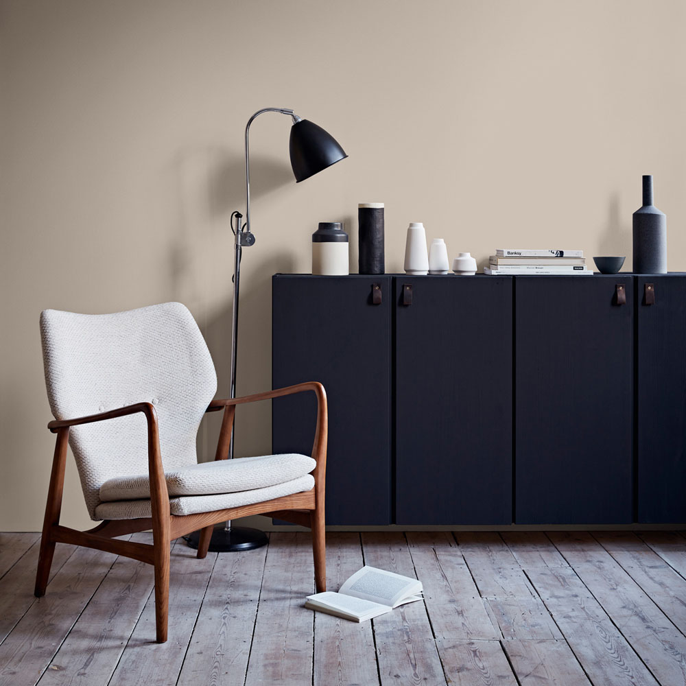 Crown Breatheasy Walls & Ceilings East Village Matt Emulsion Paint 2.5L Image 5