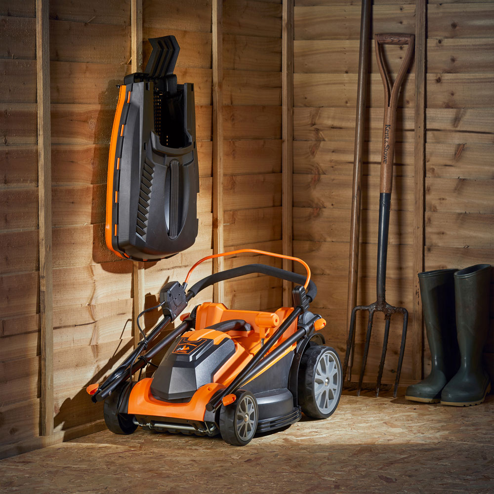 LawnMaster CLMF2437G-01 24V Hand Propelled 37cm Rotary Battery Lawn Mower Image 8