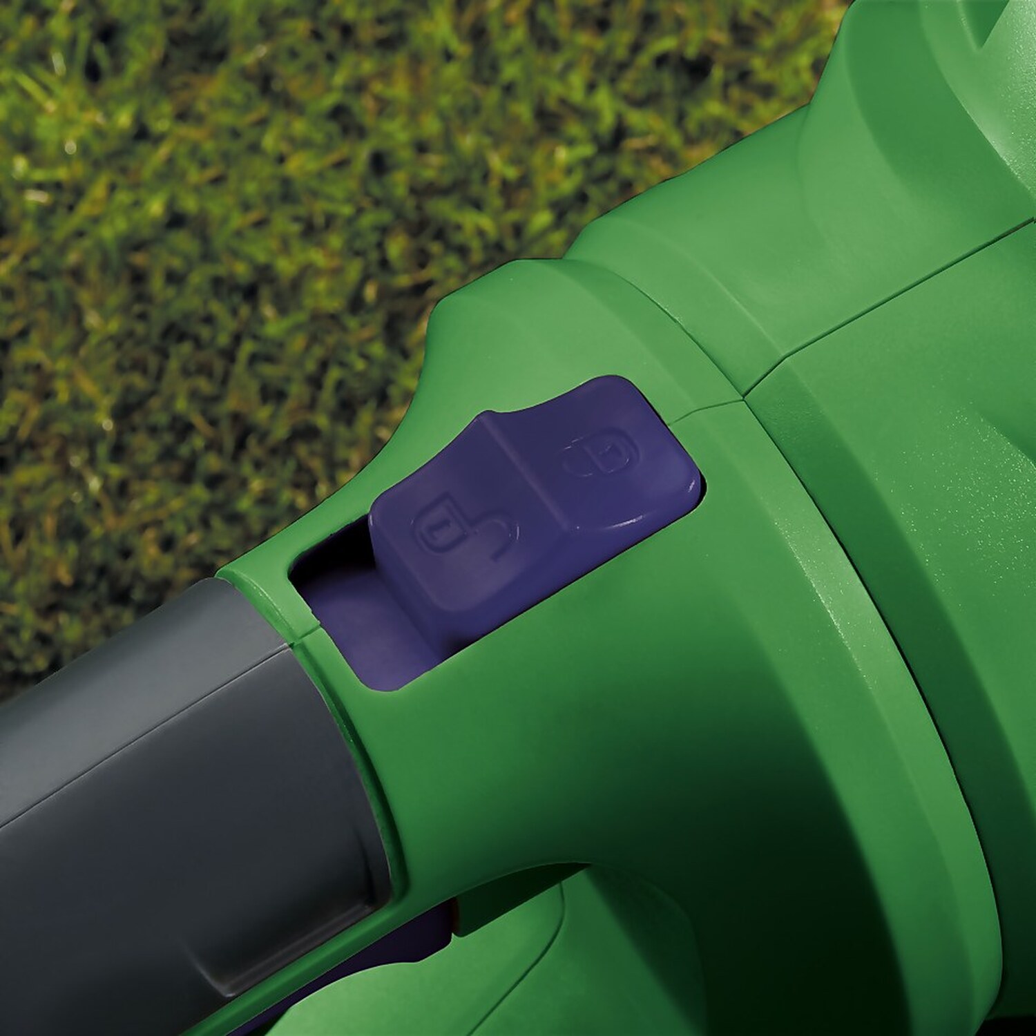 Powerbase 66cm Corded Hedge Trimmer - Green Image 2