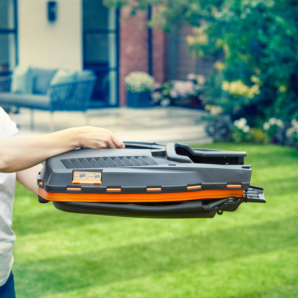 LawnMaster MEB1840M-01 1800W Hand Propelled 40cm Rotary Electric Lawn Mower Image 7