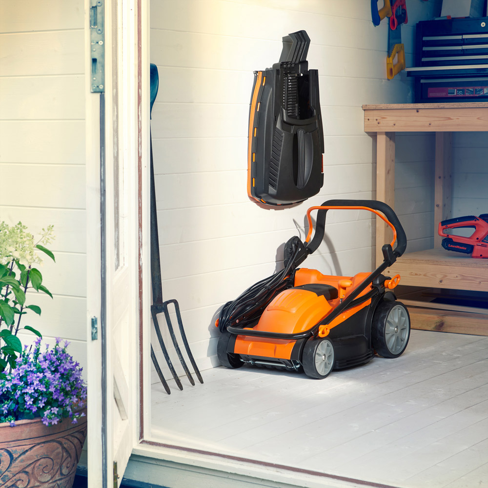LawnMaster M2EB1637M-01 1600W Hand Propelled 37cm Rotary Electric Lawn Mower Image 7
