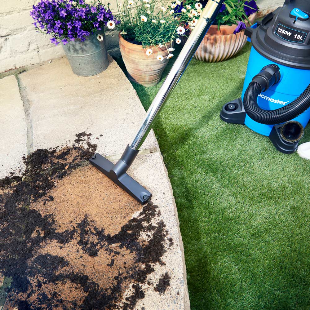 Vacmaster Artificial Grass Wet and Dry Vacuum Cleaner 1250W Image 7