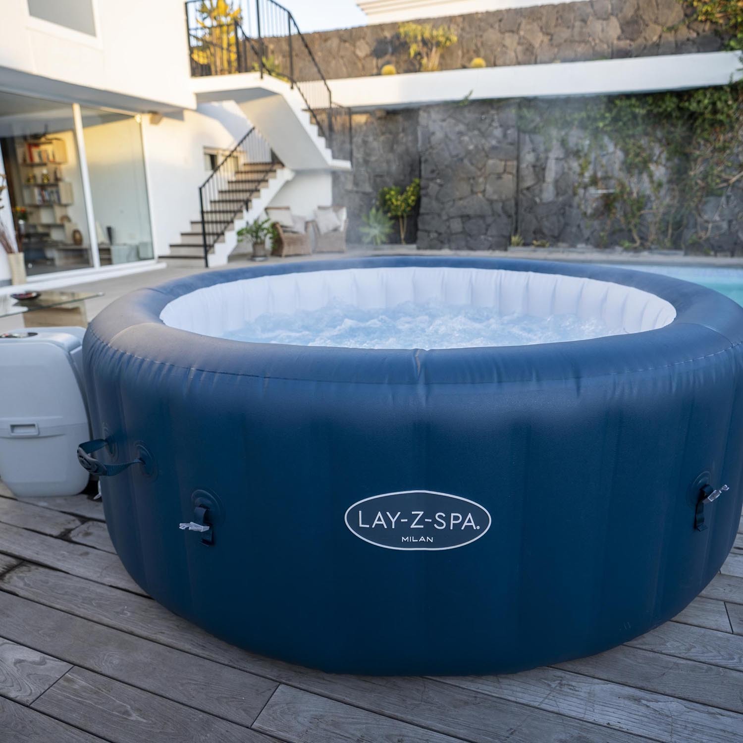 Lay-Z-Spa Milan Blue AirJet Plus Hot Tub Image 14