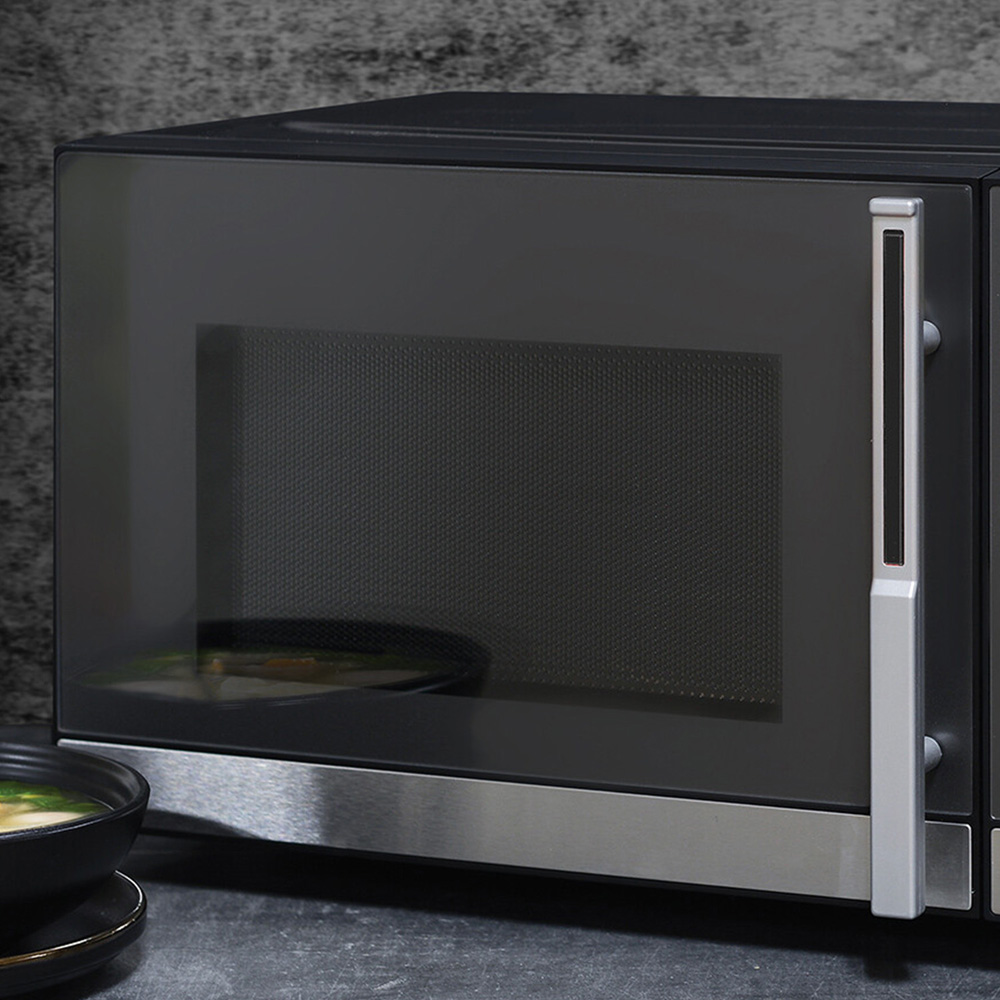Microwave Black 23L Image 6