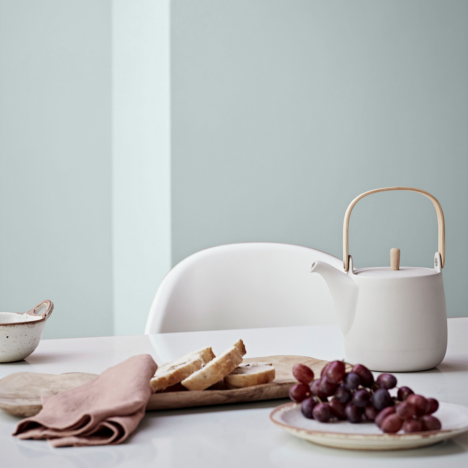 Crown Easyclean Kitchen Paint - Marble Top / 2.5l Image 2