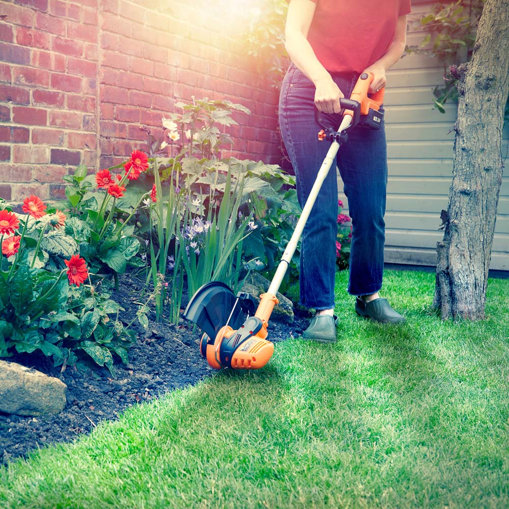 LawnMaster MX CLGT2425T-01 24V Cordless Grass Trimmer with Battery and Charger 25cm Image 8