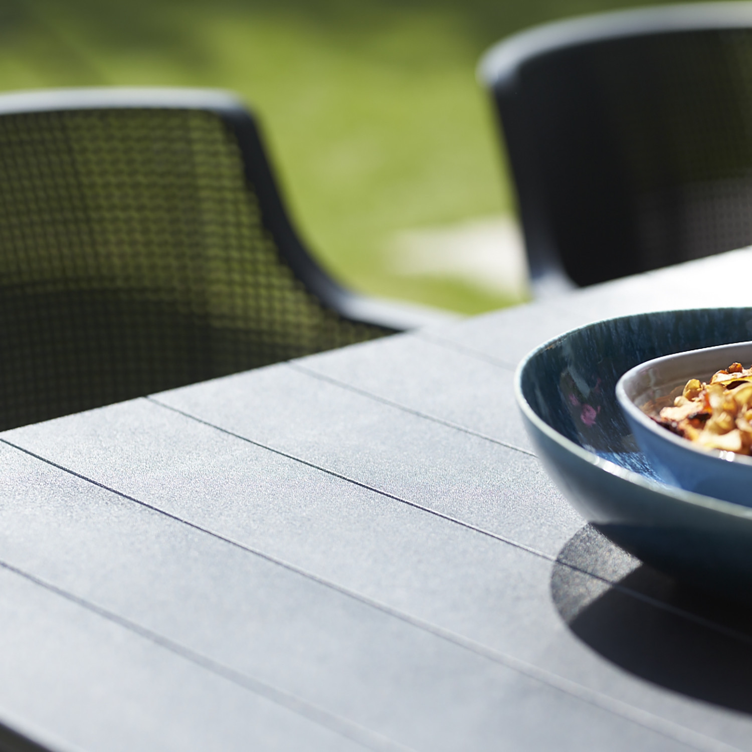 Keter Julie 6 Seater Patio Table Graphite Image 3