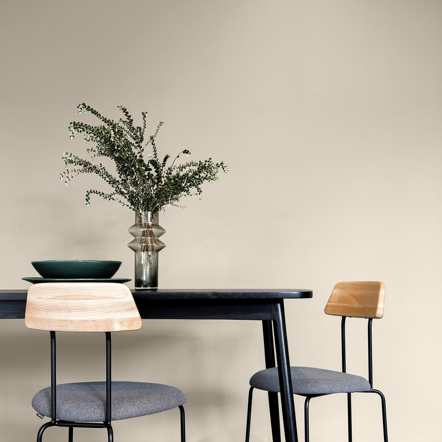 Craig and Rose Eggshell Paint - Regency White Image 4