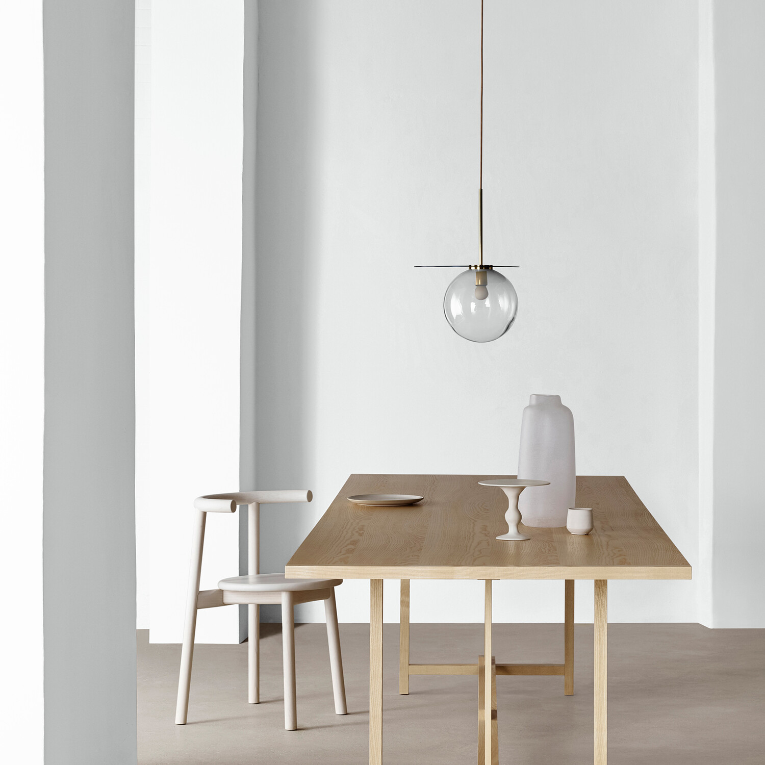 Crown Crafted Walls & Wood Sketch Pad Luxurious Flat Matt Paint 2.5L Image 6