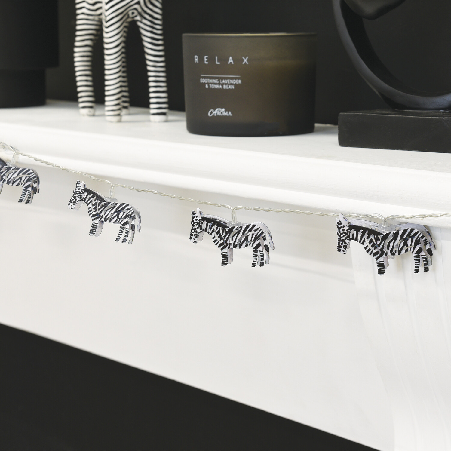 15 LED Zebra String Light - Black and White Image 2