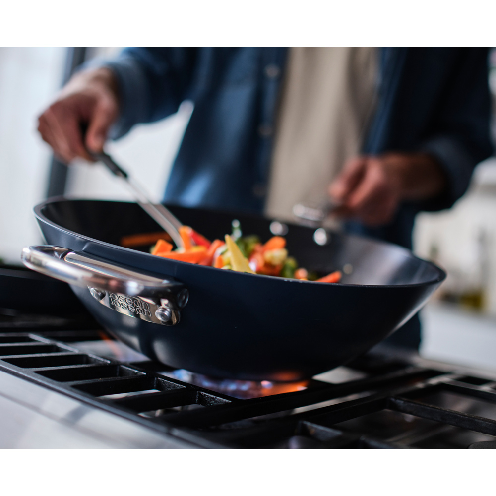 Joseph Joseph Space Blue Ceramic Folding Handle Non-Stick Wok 32cm Image 2