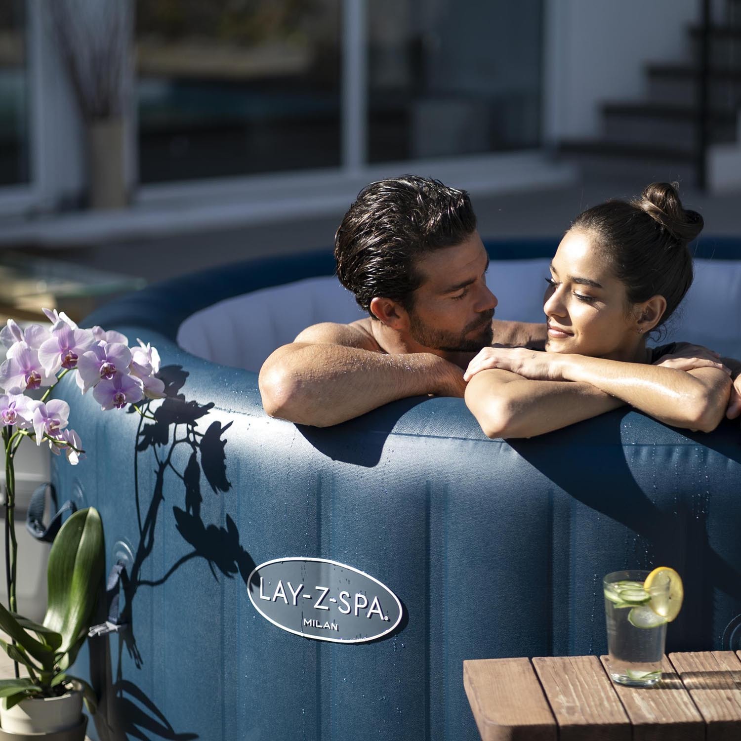 Lay-Z-Spa Milan Blue AirJet Plus Hot Tub Image 3