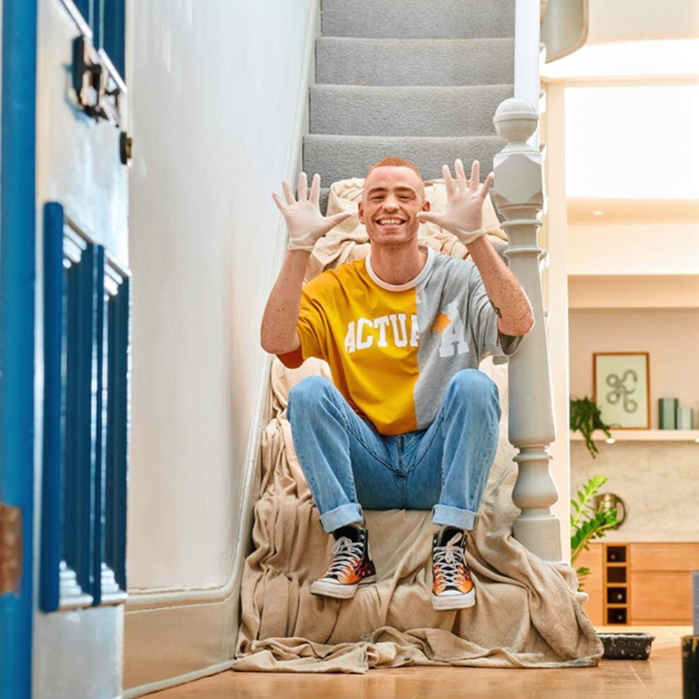 Marigold Medium Large Latex Disposable Gloves 20 Pack Image 5