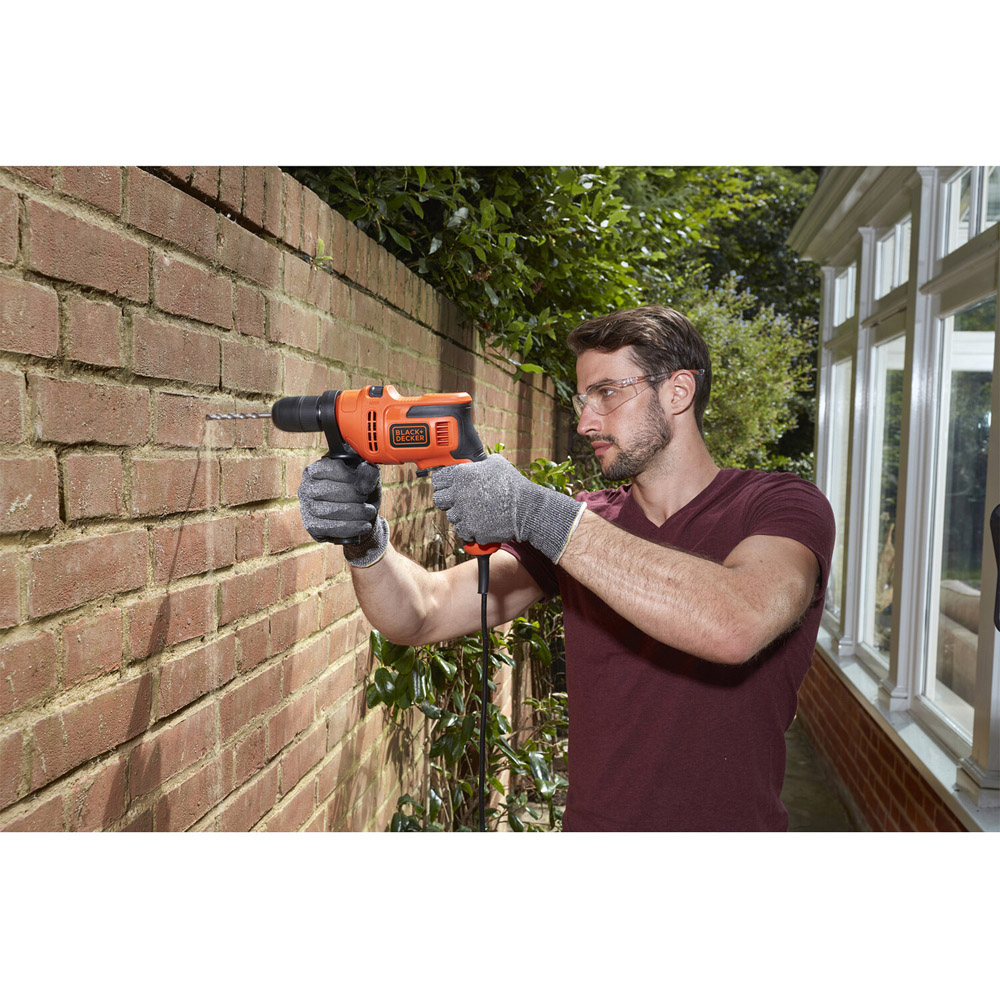 BLACK+DECKER 500W Corded Hammer Drill Image 6