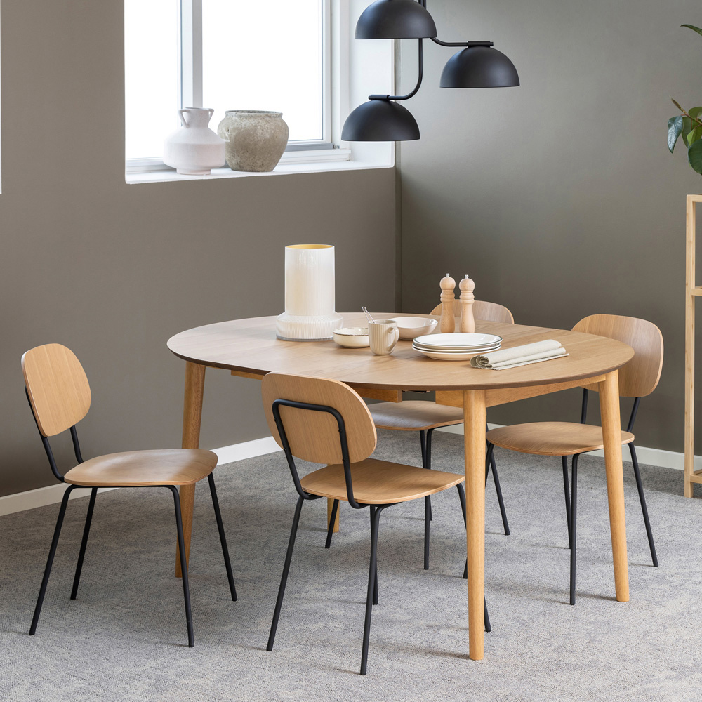 Furniture To Go Montreux Oak 5 Seater 154 to 115cm Round Extending Dining Table Image 5