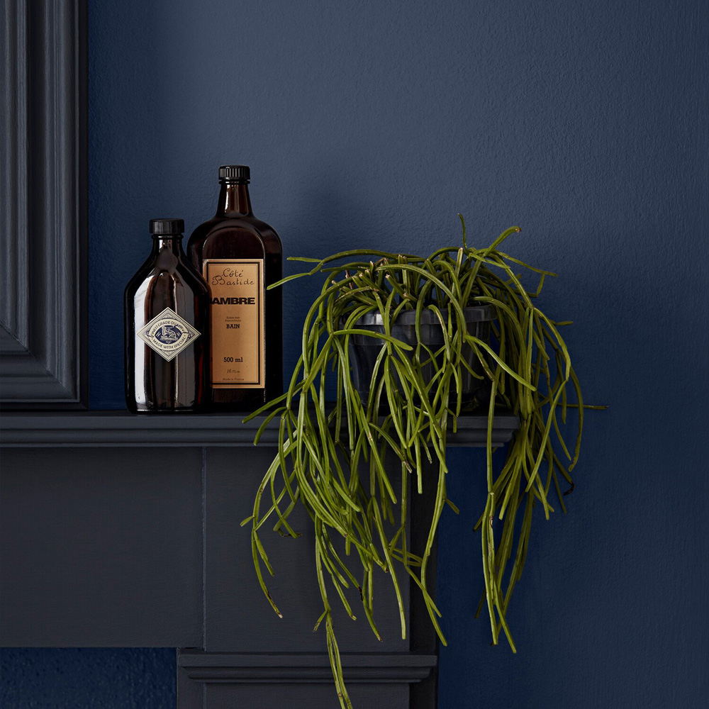 Crown Easyclean Bathroom Paint - Mid Navy Image 4