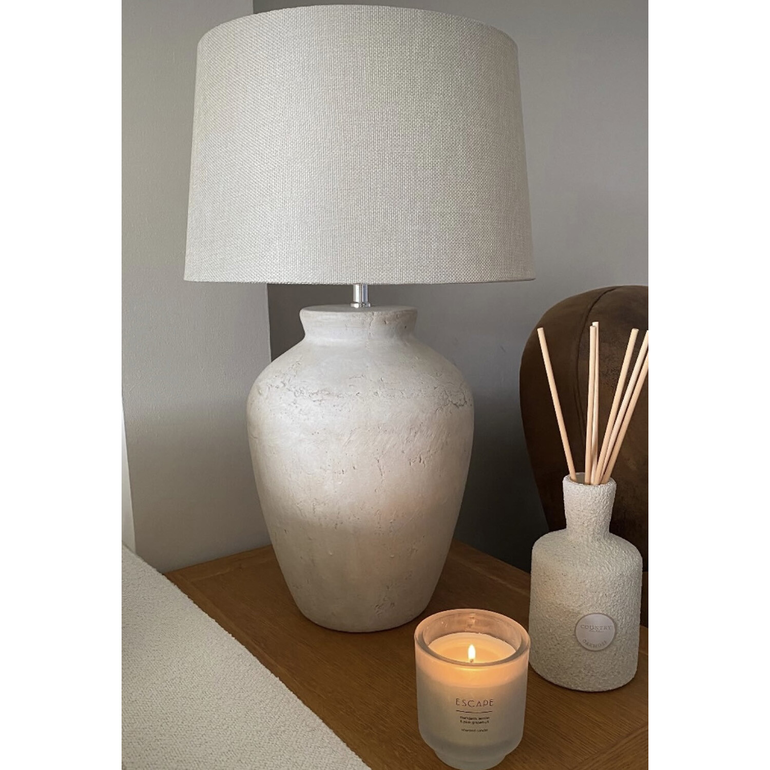 Hadley Cream Table Lamp Image 5