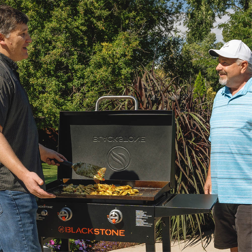 Blackstone 257-2147EU Griddle with Hood 28 inch Image 2