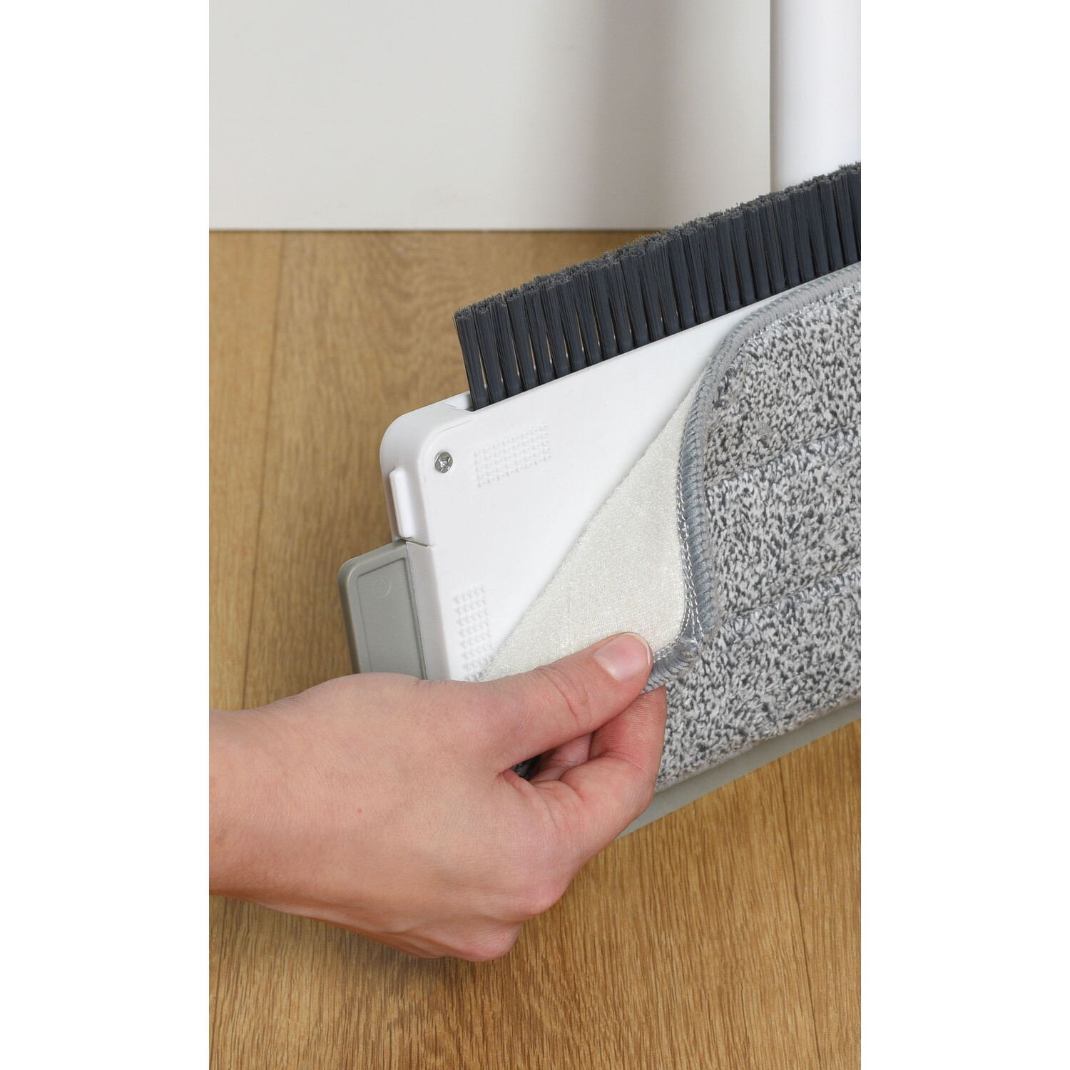 Multi-Functional Mop, Broom & Duster Set - White Image 4