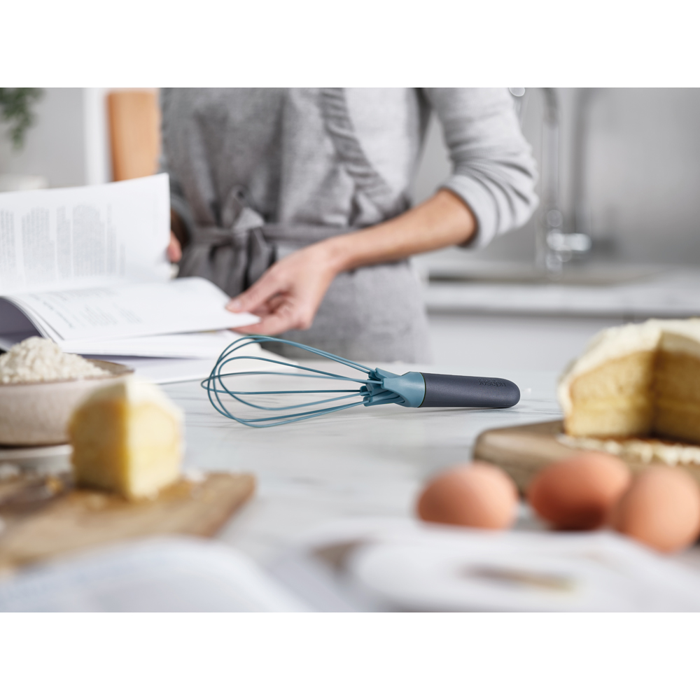 Joseph Joseph Twist 2-in-1 Blue Whisk Image 3