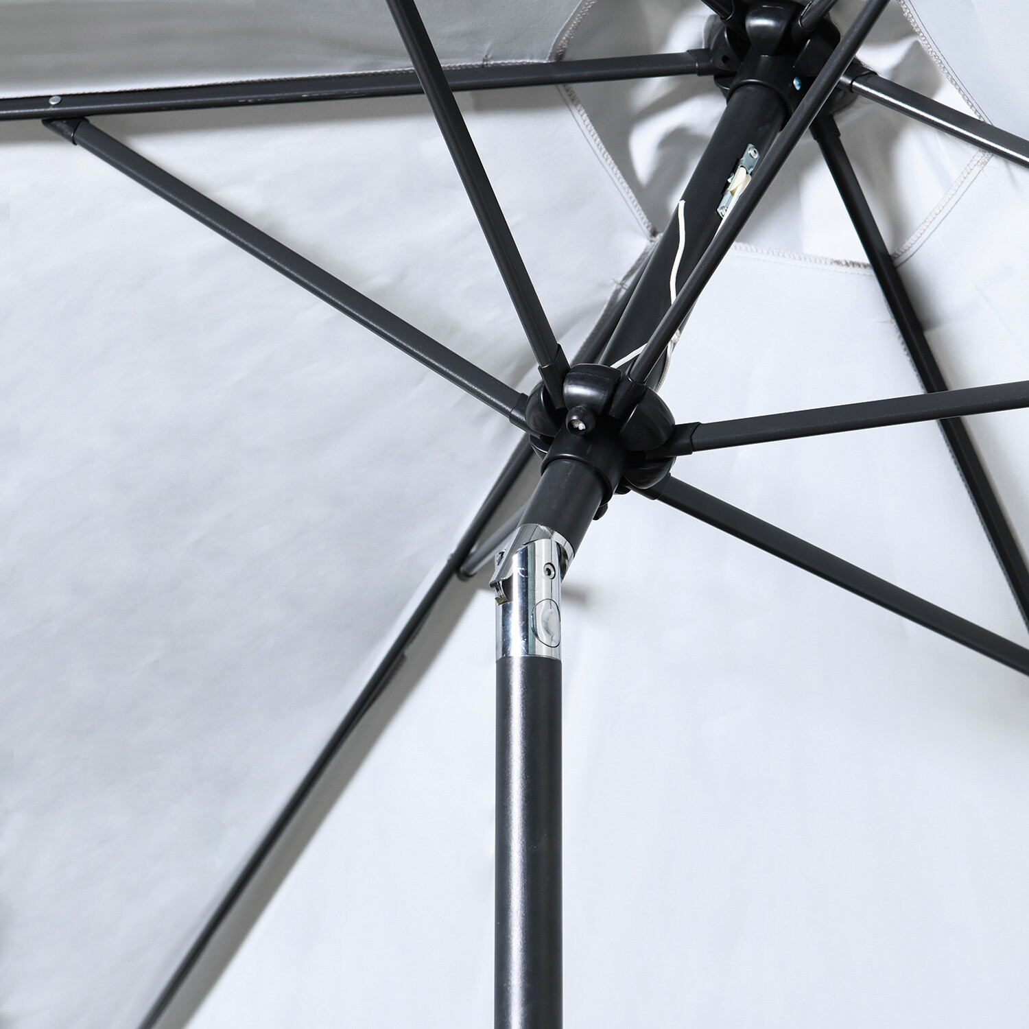 Wild Dove Crank and Tilt Parasol 2.7m Image 4