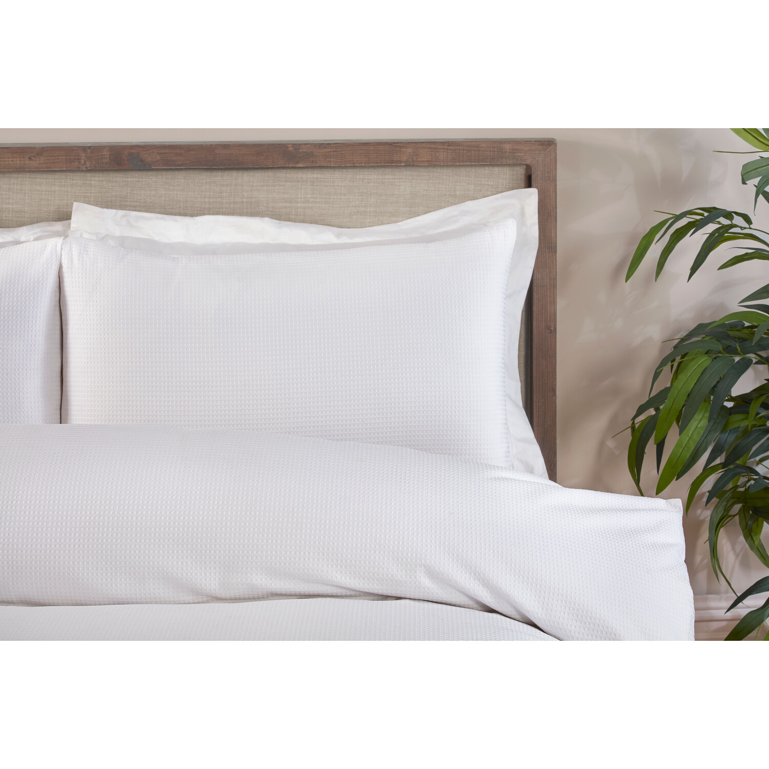 Divante Belgravia Waffle Duvet Cover and Pillowcase Set - White / Superking Image 3