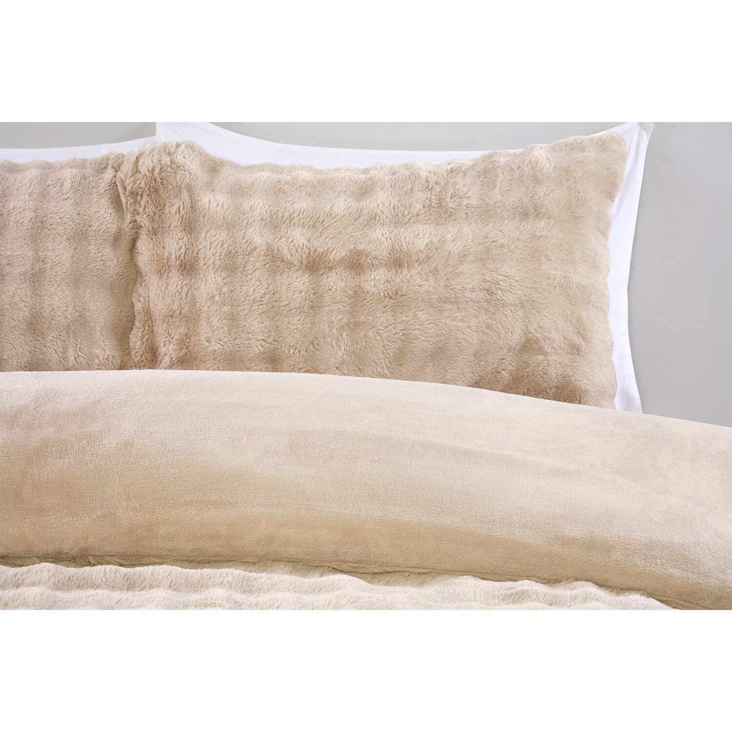 Aurora Faux Fur Duvet Set - Champagne / King Image 5
