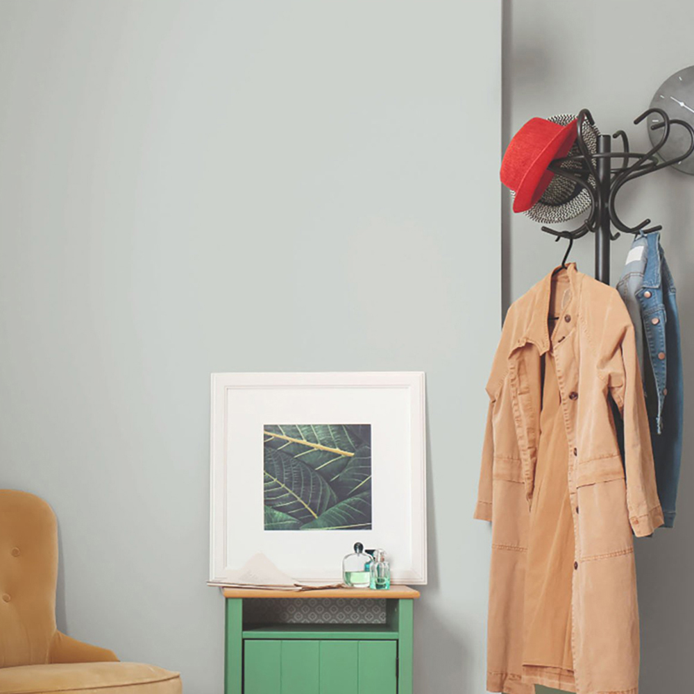 Johnstones Matt Emulsion Paint 5L Frosted Silver Image 4