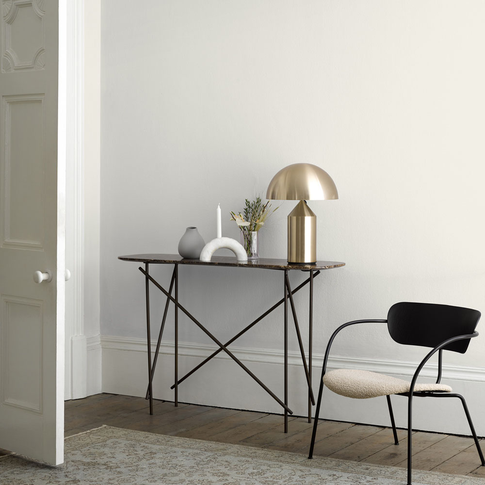 Crown Breatheasy Walls & Ceilings Canvas White Matt Emulsion Paint 2.5L Image 4