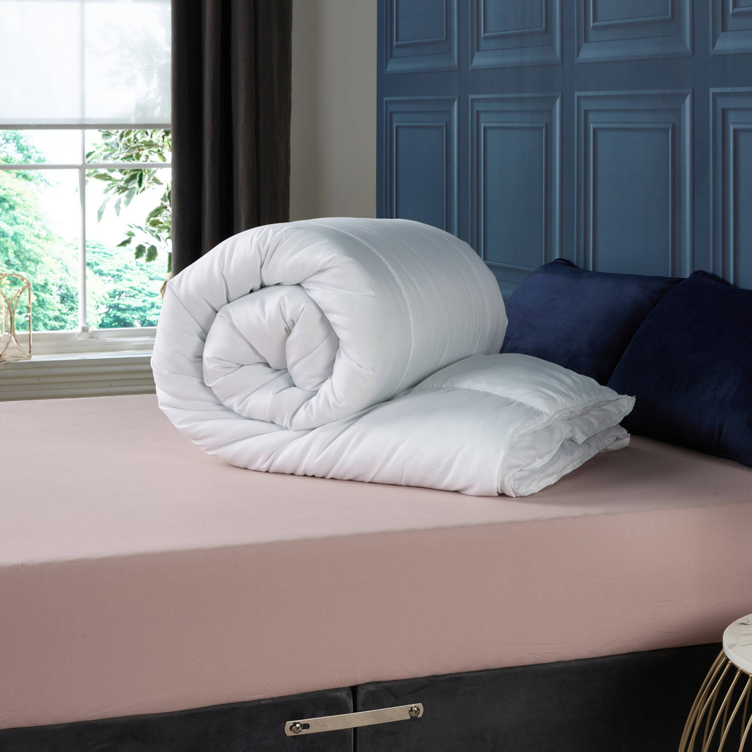 Downland Super Bounce 7.5 Tog Duvet White Super King size Image 3