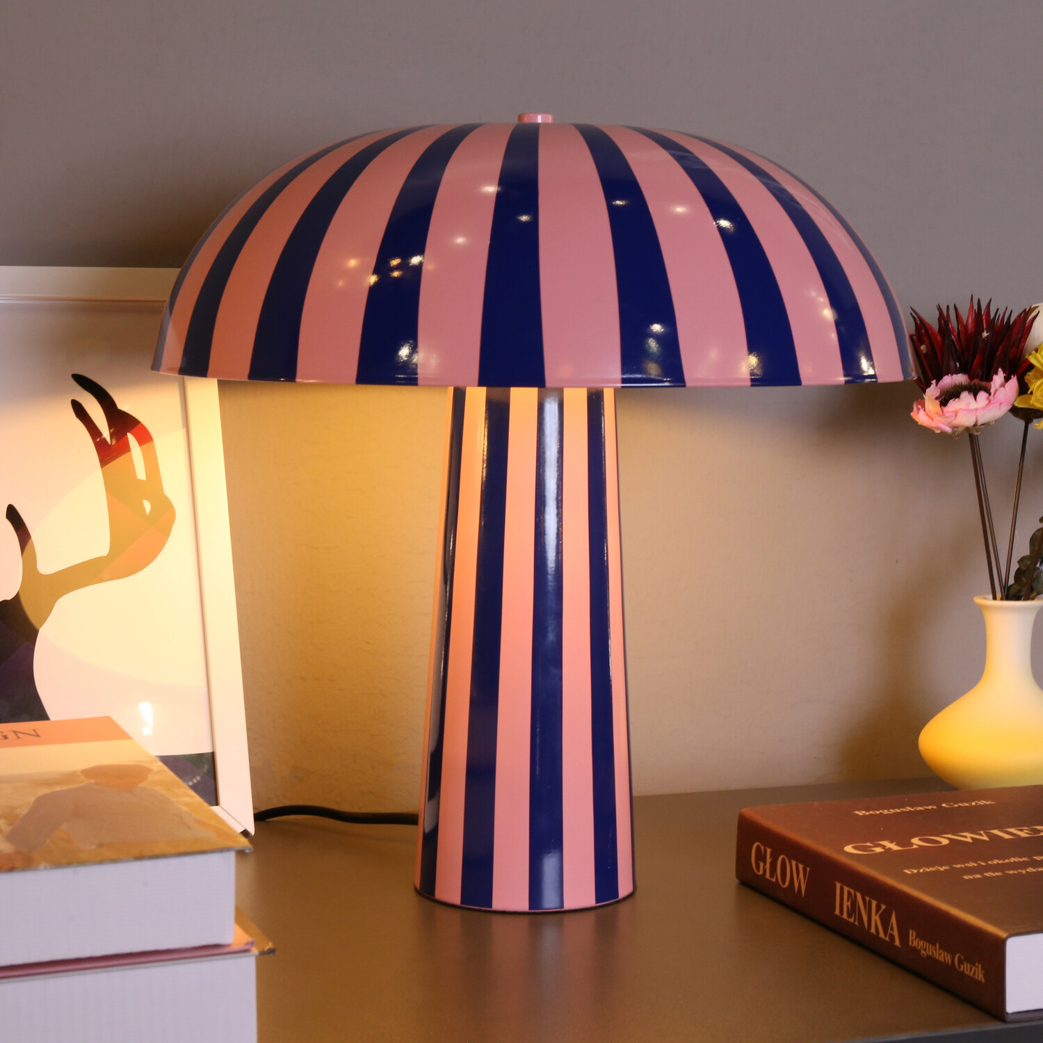 Kenna Stripe Table Lamp Image 3